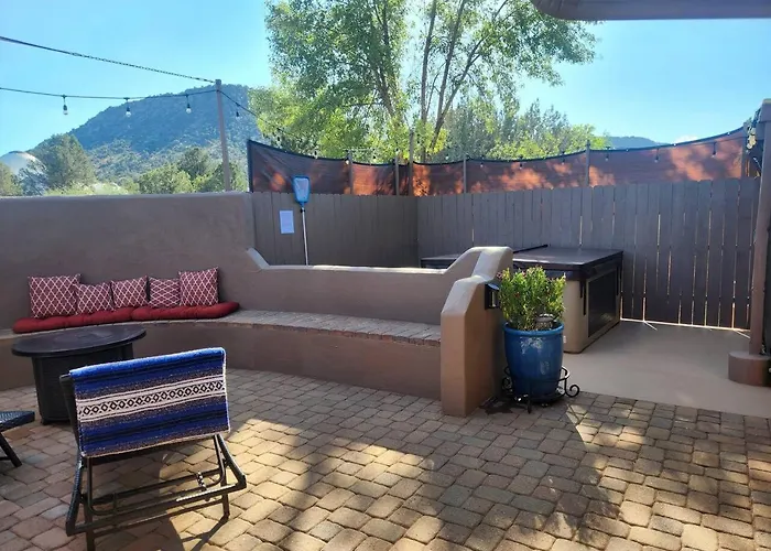 Robins Red Rock Getaway B * Oak Creek